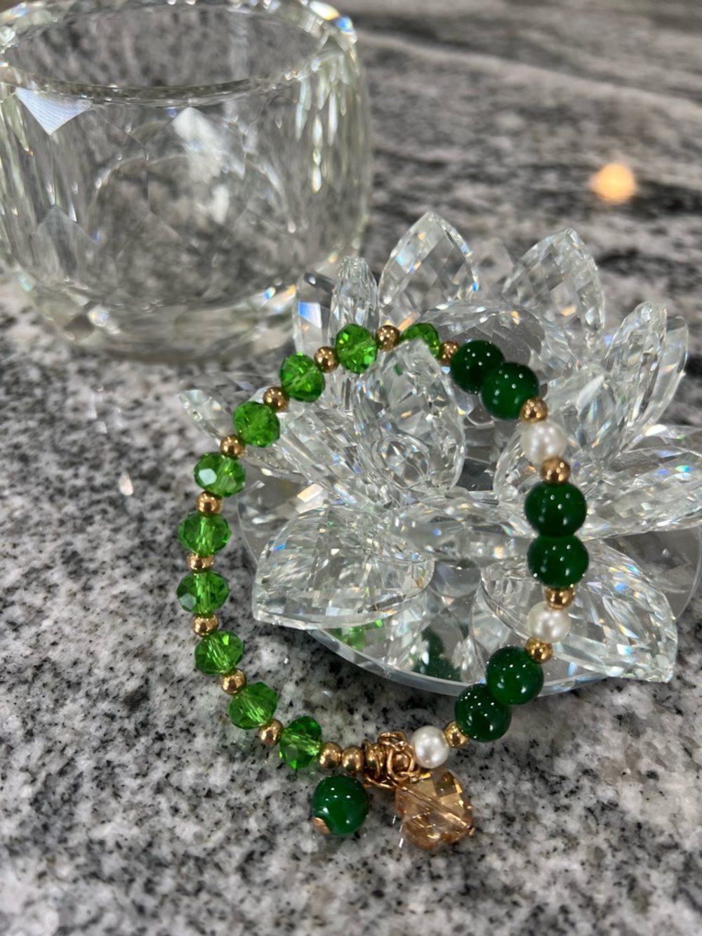 Green Bead & Gold Accent Stretch Bracelet